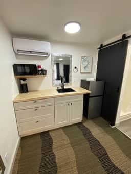 Queen Room Near Silverwood Theme Park | Room 1 - Image 2