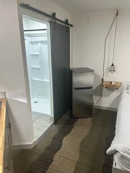 Queen Room Near Silverwood Theme Park | Room 6 - Image 3