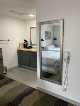 2 Queen Beds Near Silverwood Theme Park | Room 7 - Image 4
