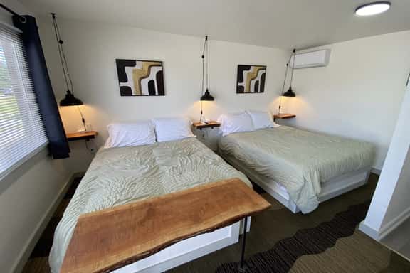 2 Queen Beds Near Silverwood Theme Park | Room 3 - Image 1