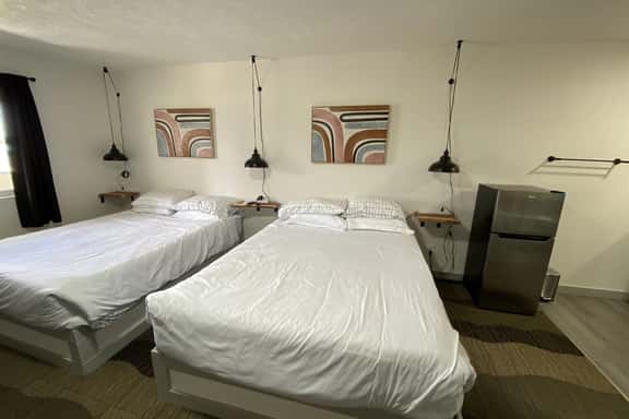 2 Queen Beds Near Silverwood Theme Park | Room 8 - Image 1