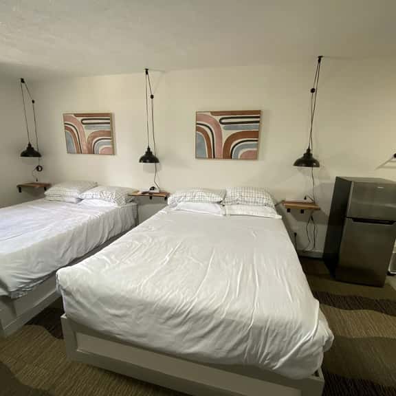 2 Queen Beds Near Silverwood Theme Park | Room 10 - Image 1