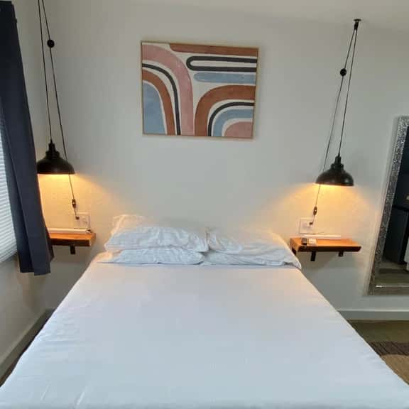 Queen Room Near Silverwood Theme Park | Room 6 - Image 1