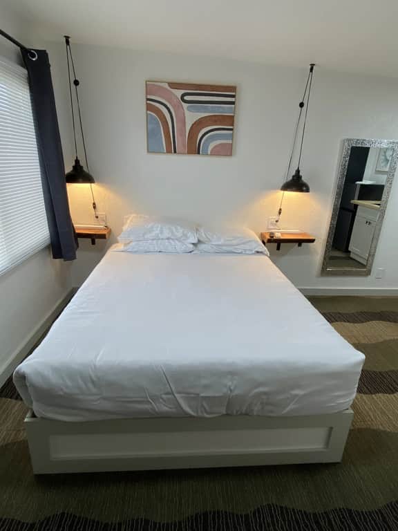 Queen Room Near Silverwood Theme Park | Room 1 - Image 3